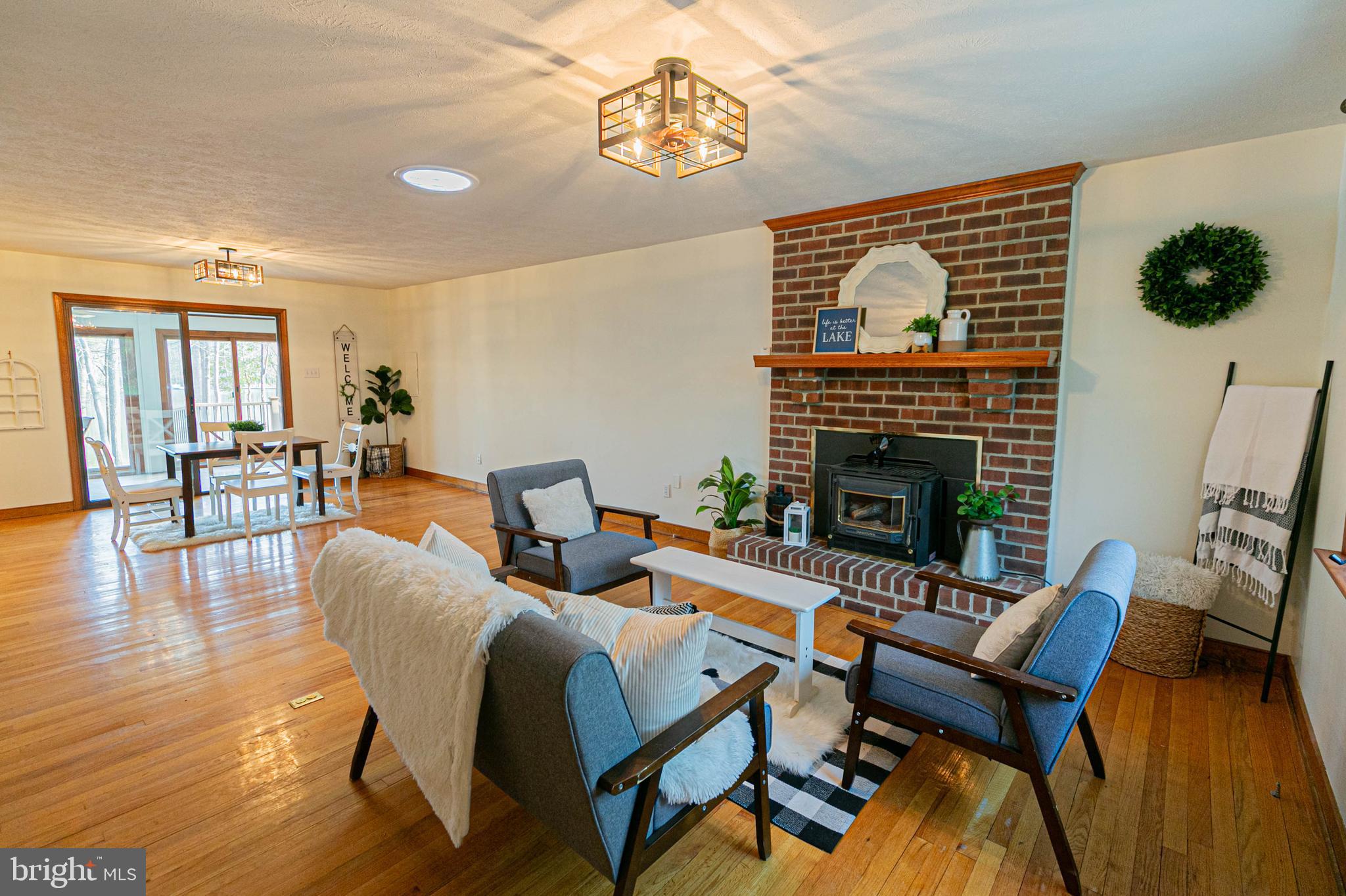 LAKE CAROLINE - Residential