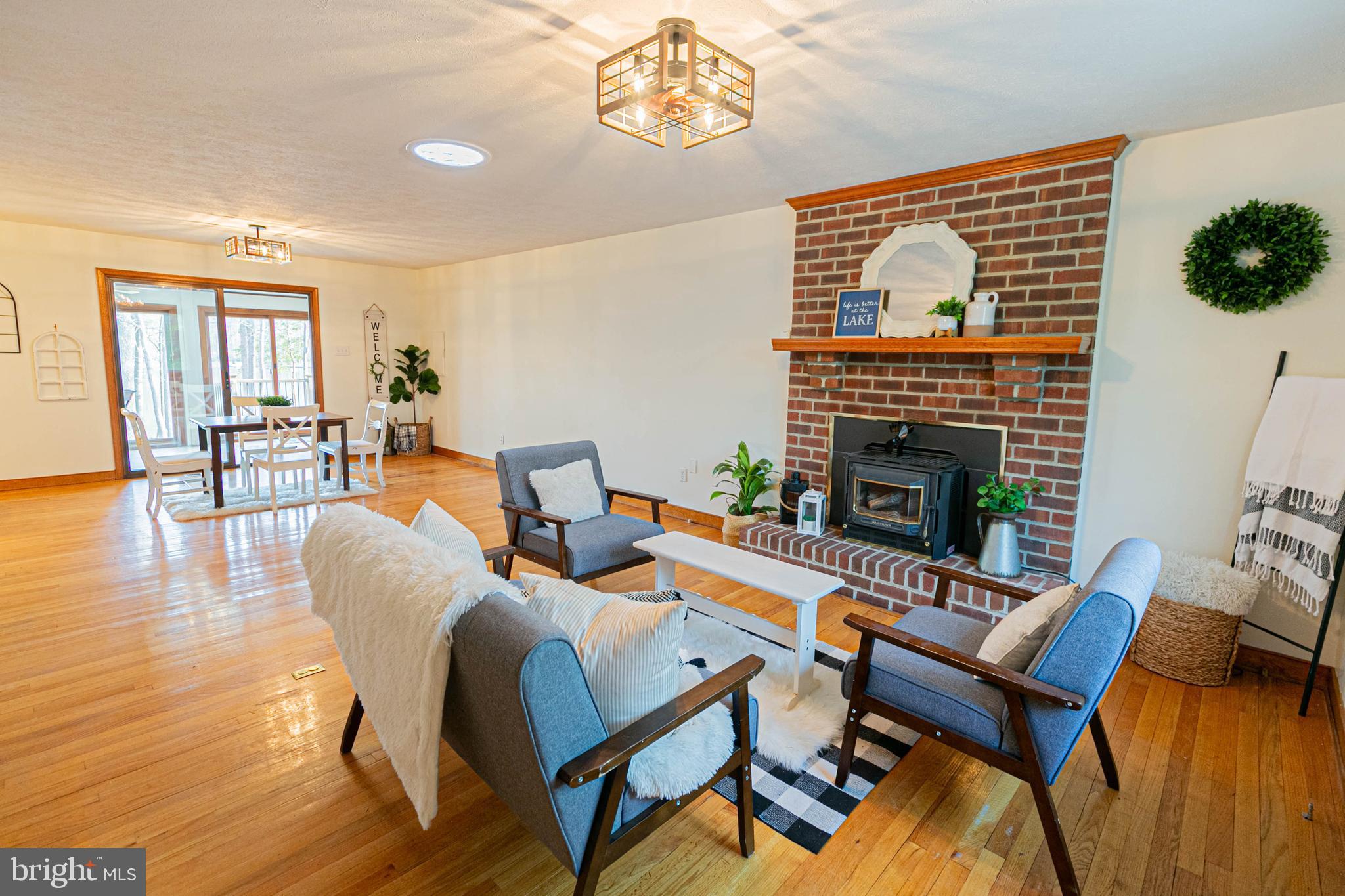 LAKE CAROLINE - Residential