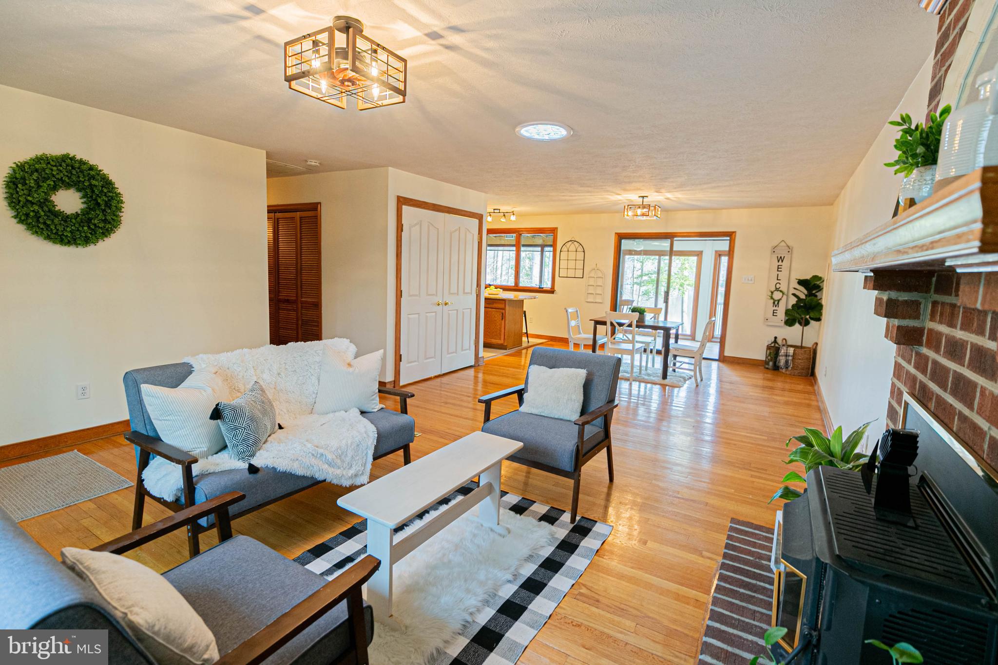 LAKE CAROLINE - Residential