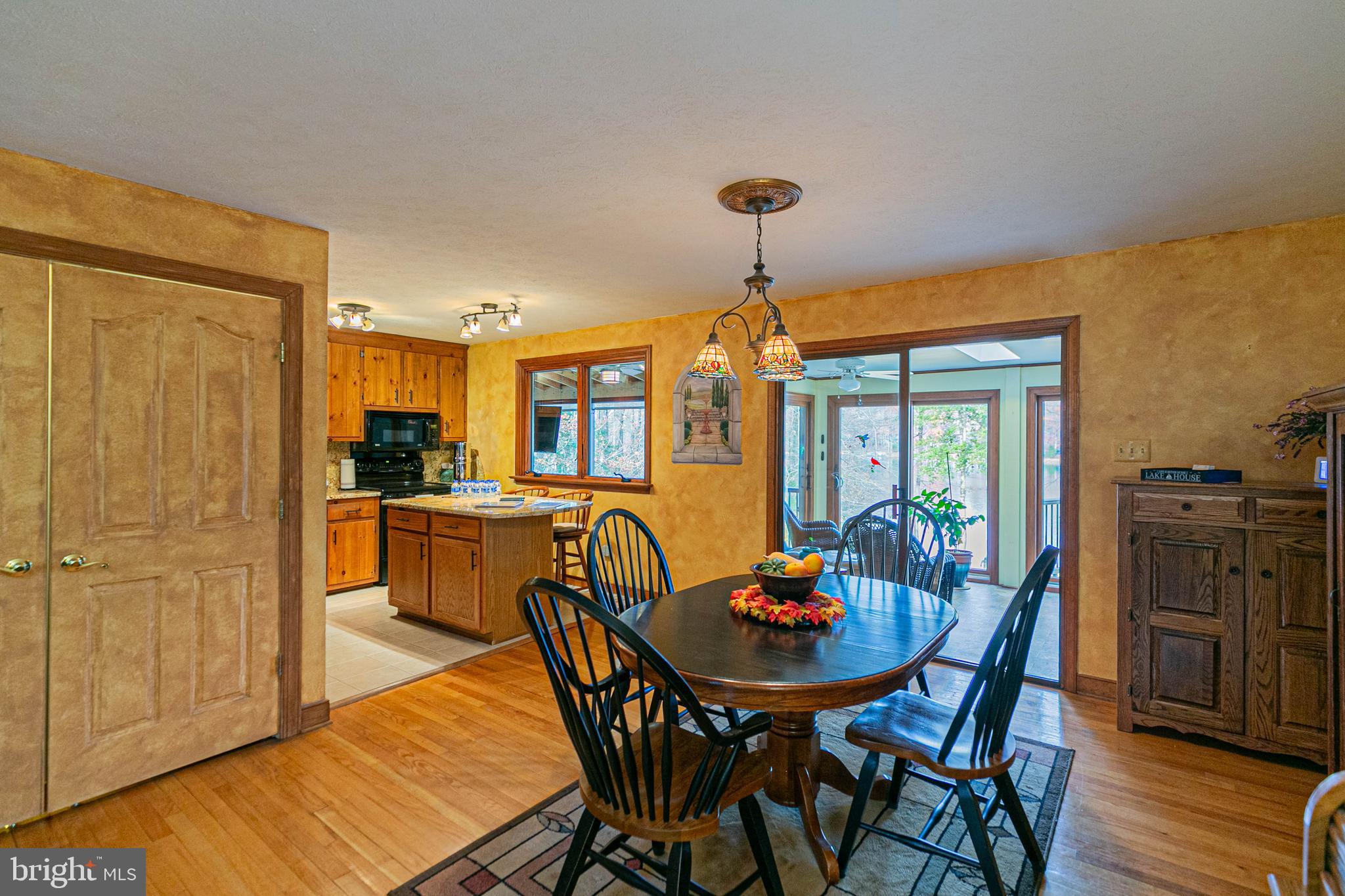 LAKE CAROLINE - Residential