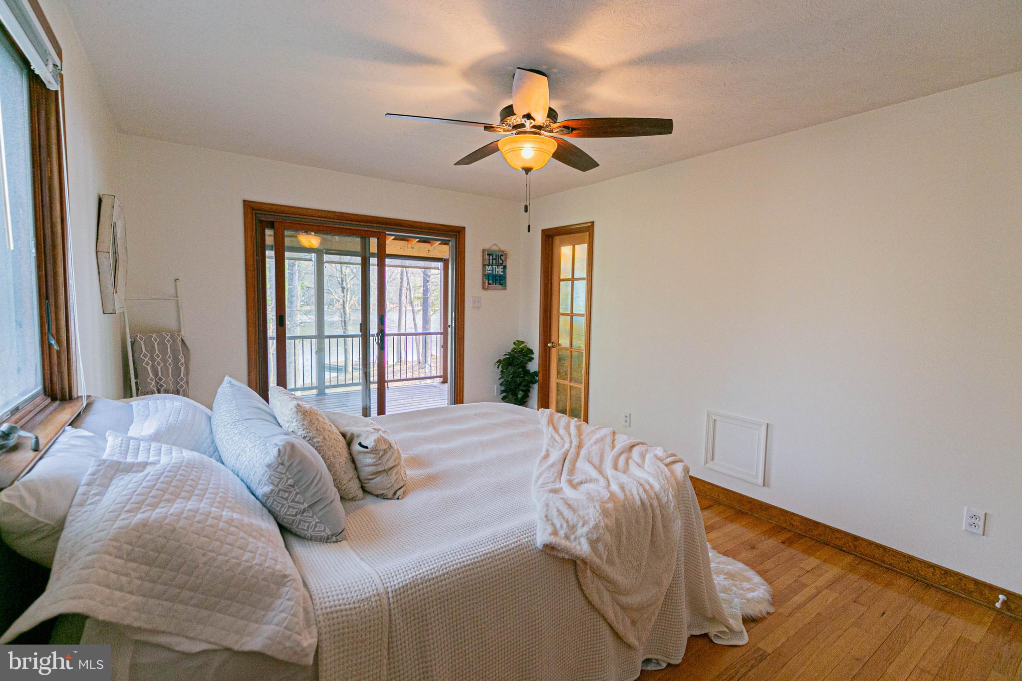 LAKE CAROLINE - Residential