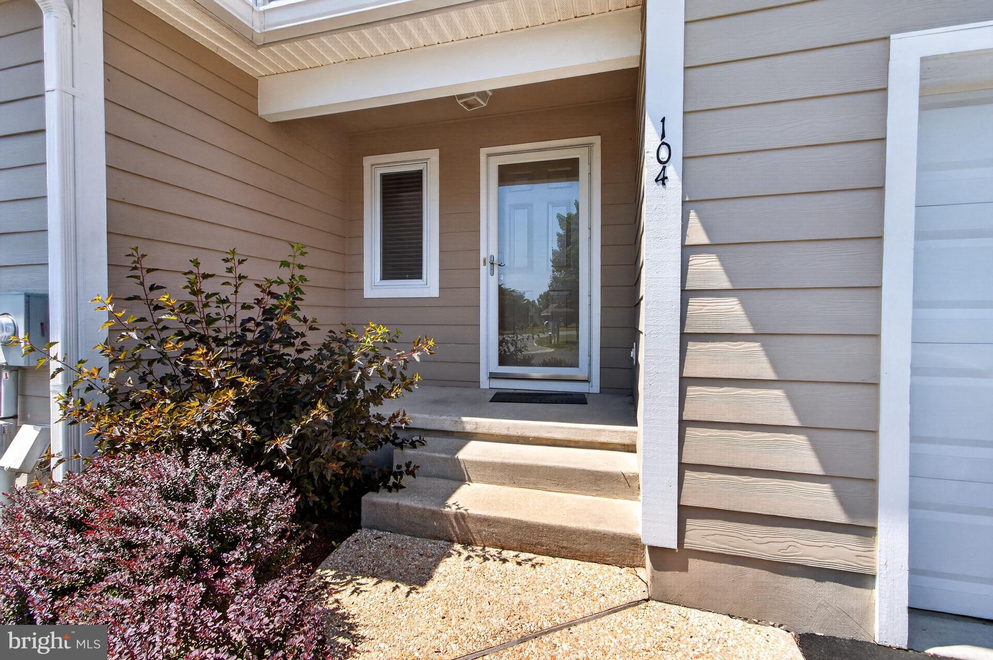 104 HERON COURT 612B