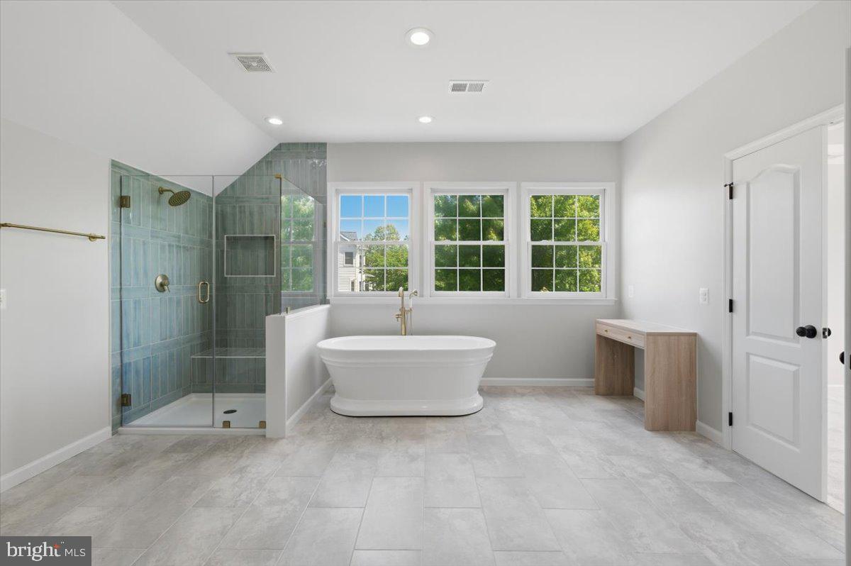NORTHLAKE - Residential