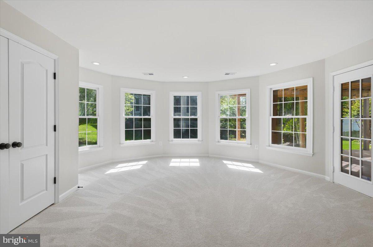 NORTHLAKE - Residential