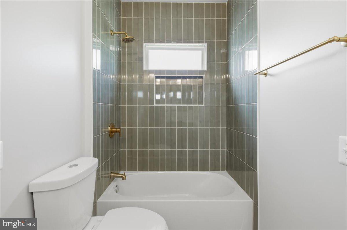 NORTHLAKE - Residential