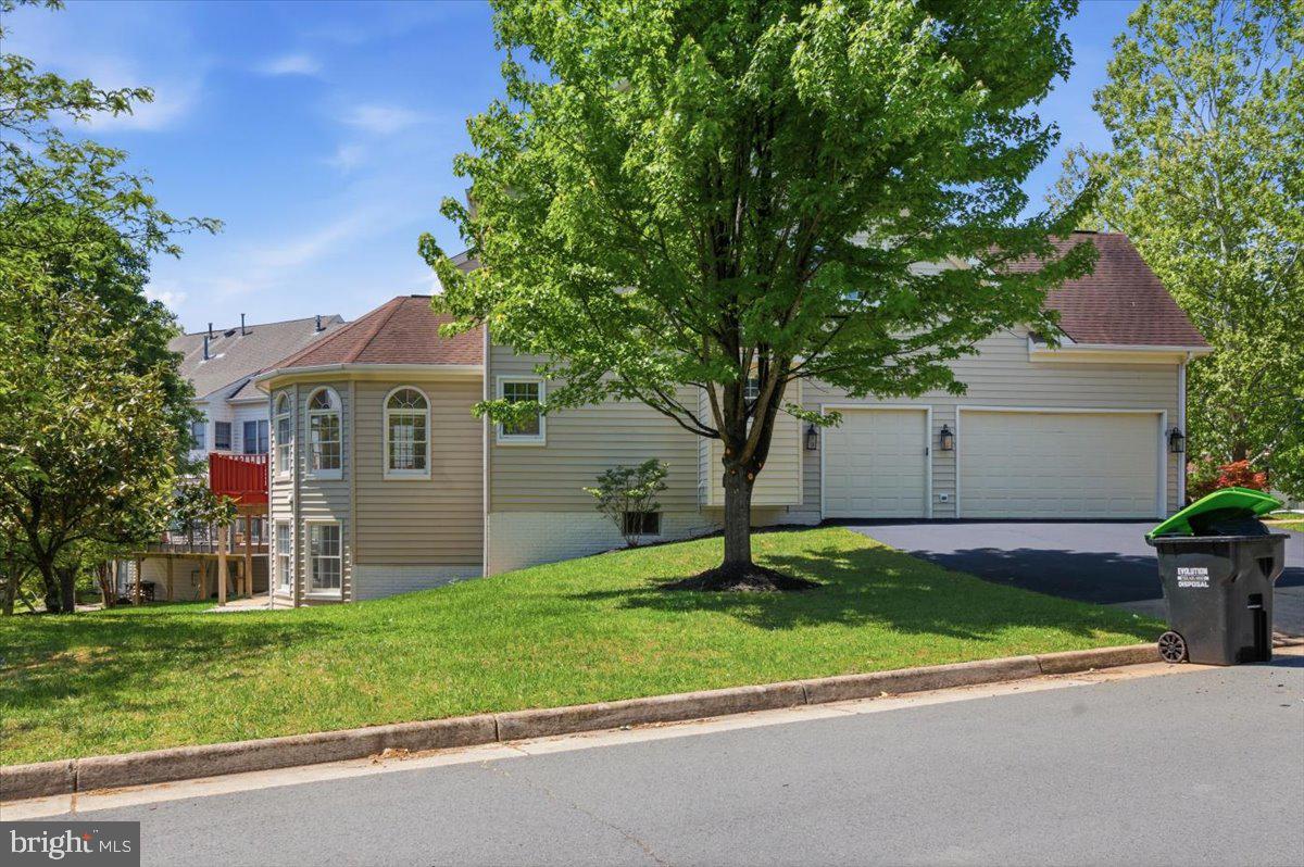 NORTHLAKE - Residential