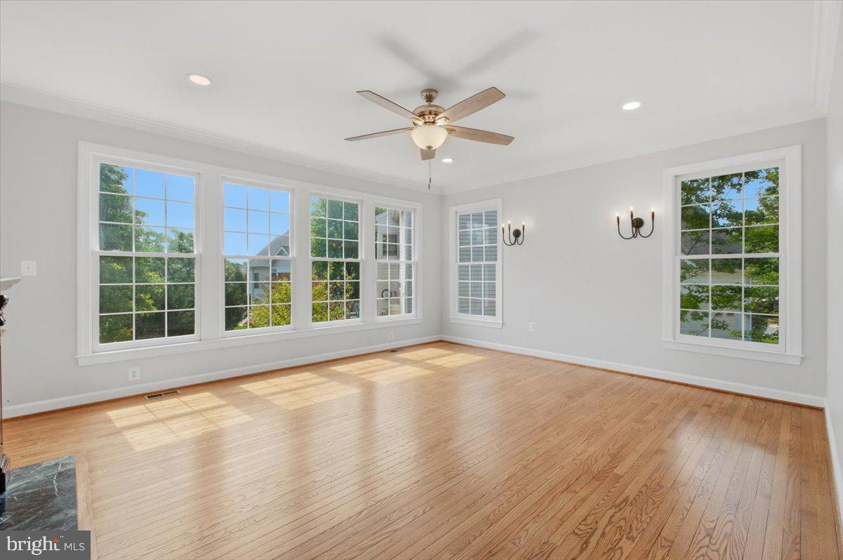 NORTHLAKE - Residential