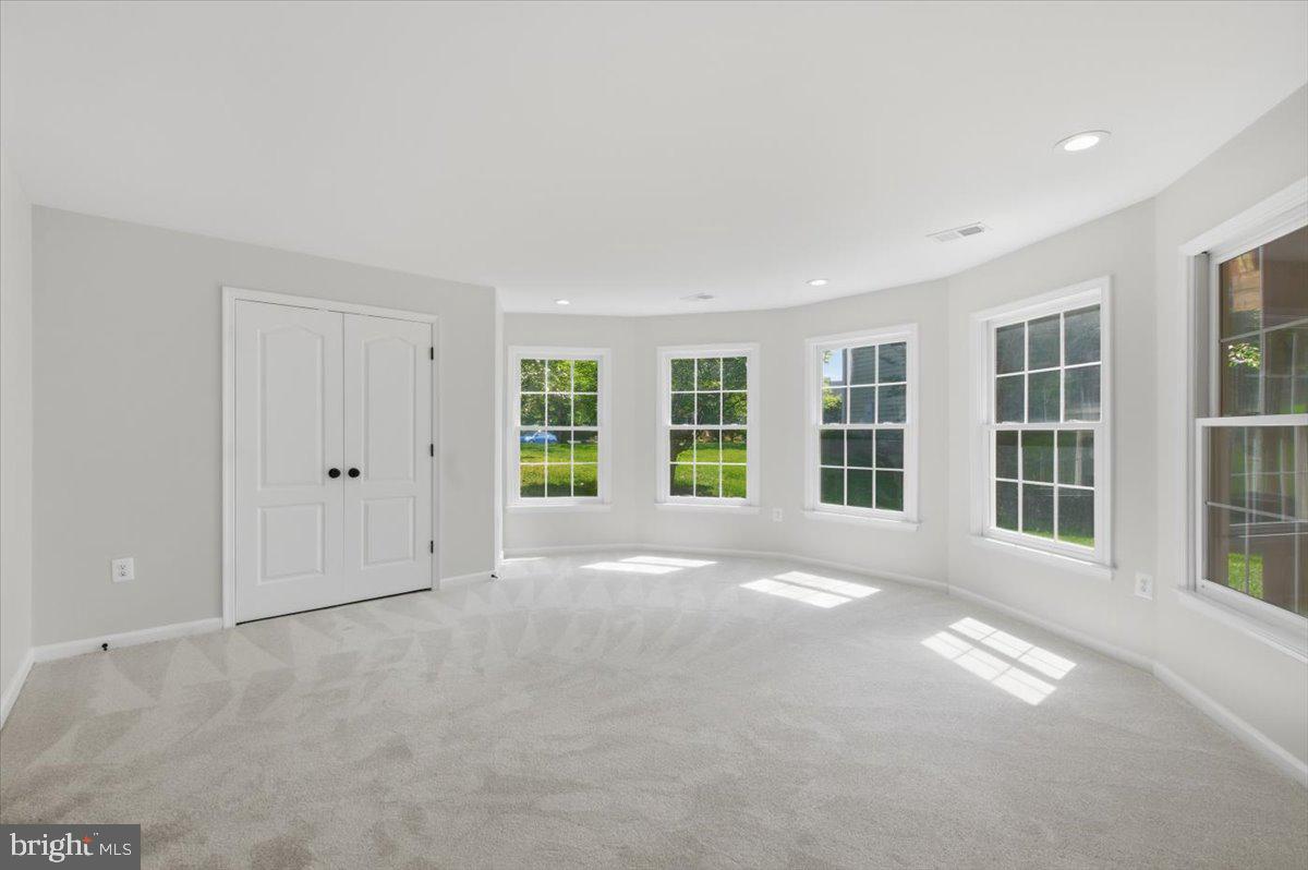 NORTHLAKE - Residential