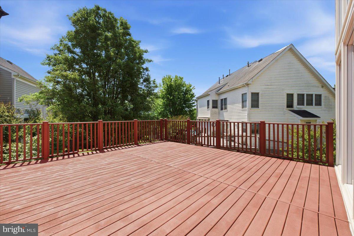 NORTHLAKE - Residential