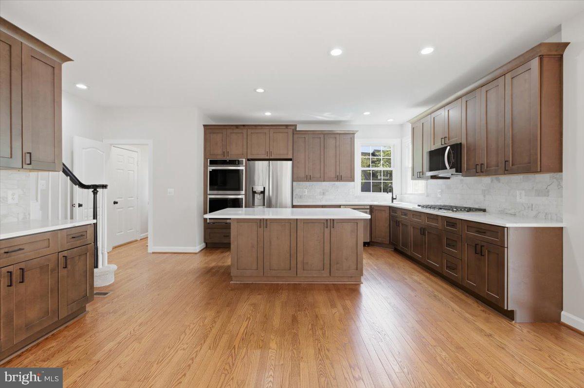 NORTHLAKE - Residential