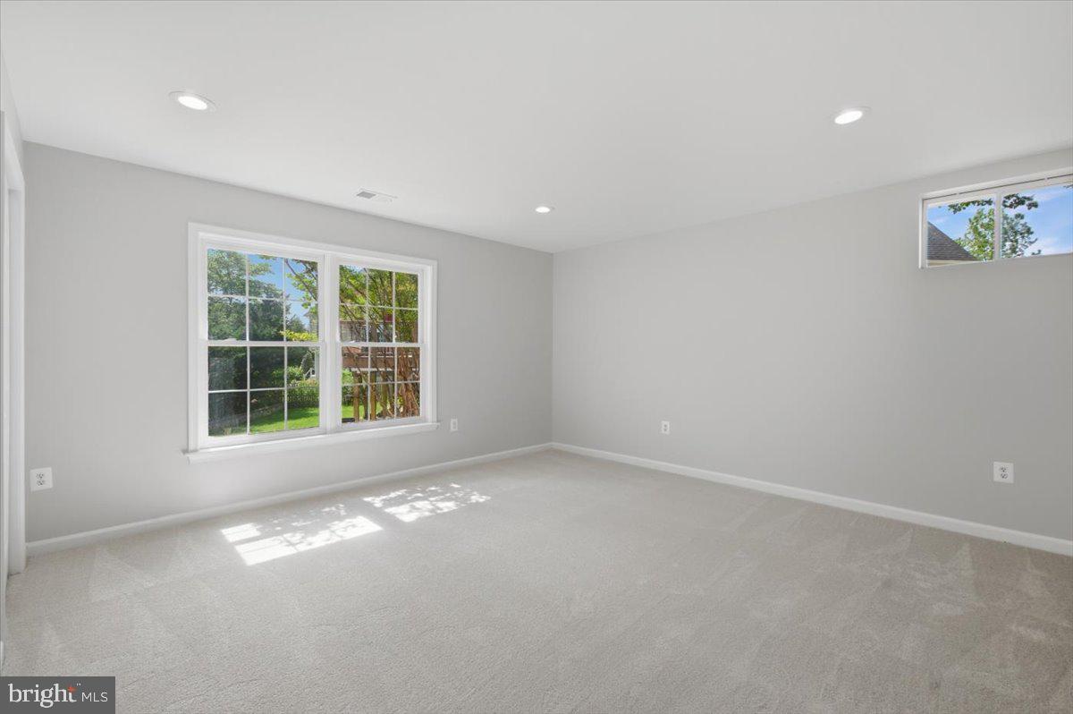 NORTHLAKE - Residential