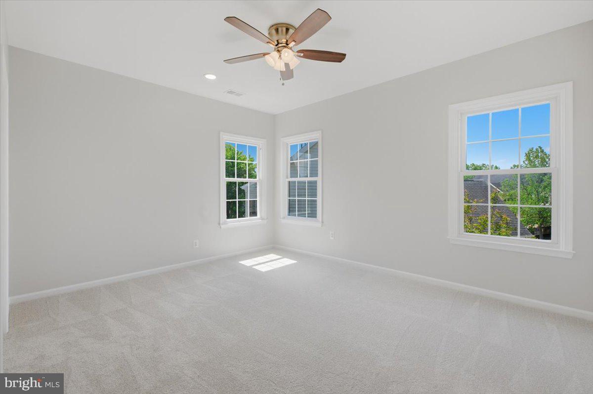 NORTHLAKE - Residential