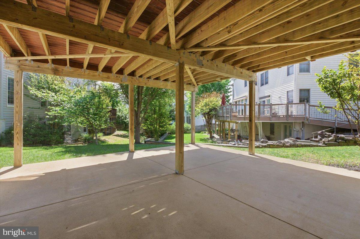 NORTHLAKE - Residential