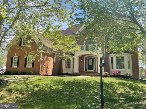Photo of 42937 Brookridge Court, LEESBURG, VA 20176 (MLS # VALO2122086)