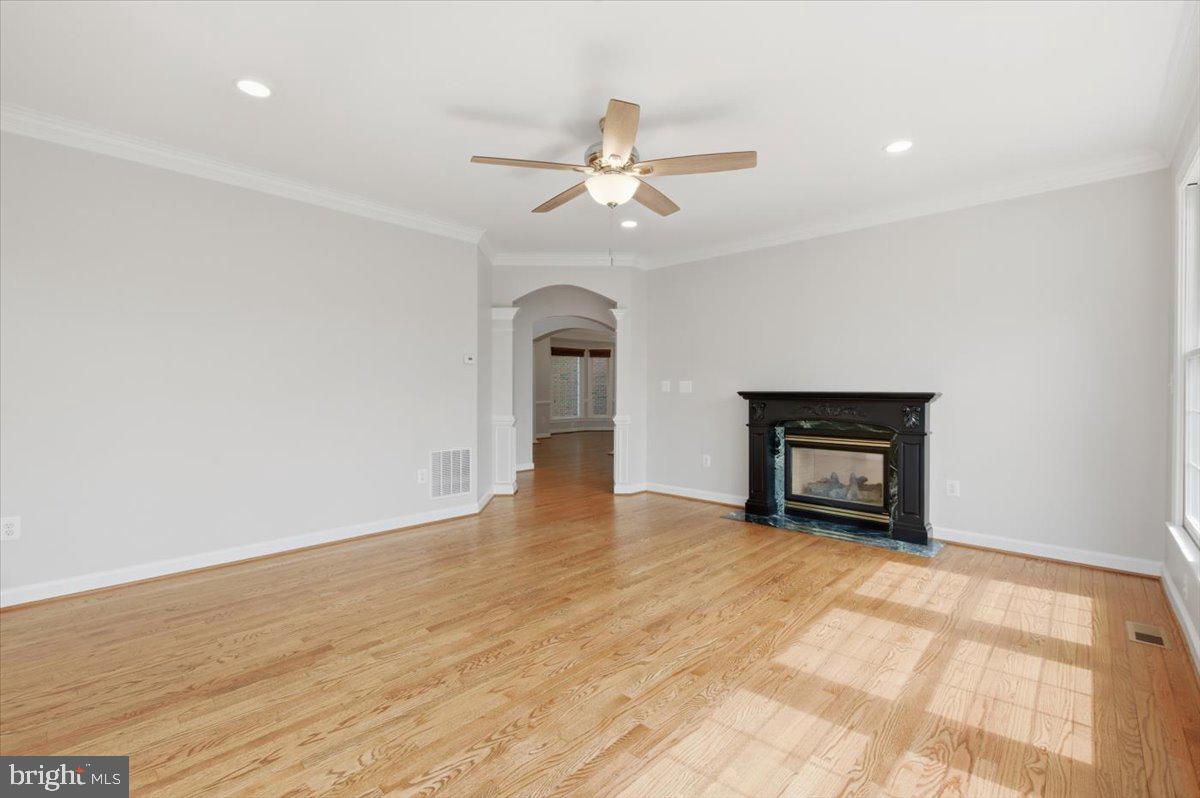 NORTHLAKE - Residential