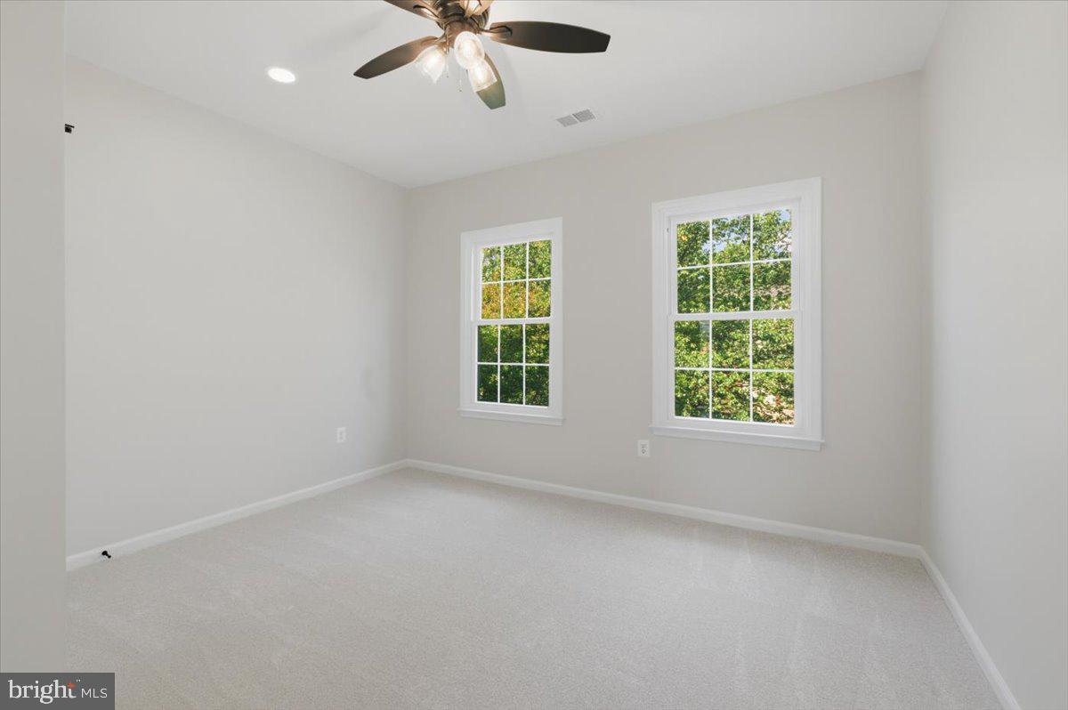 NORTHLAKE - Residential