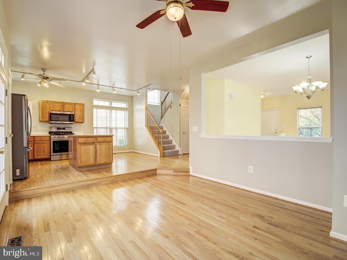 BLOOMS CROSSING - Residential