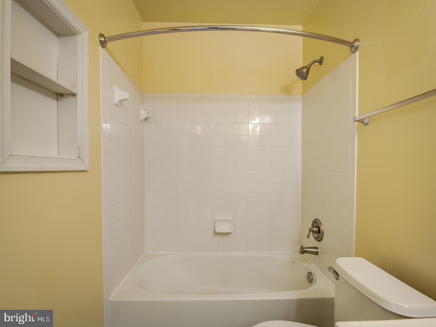 BLOOMS CROSSING - Residential