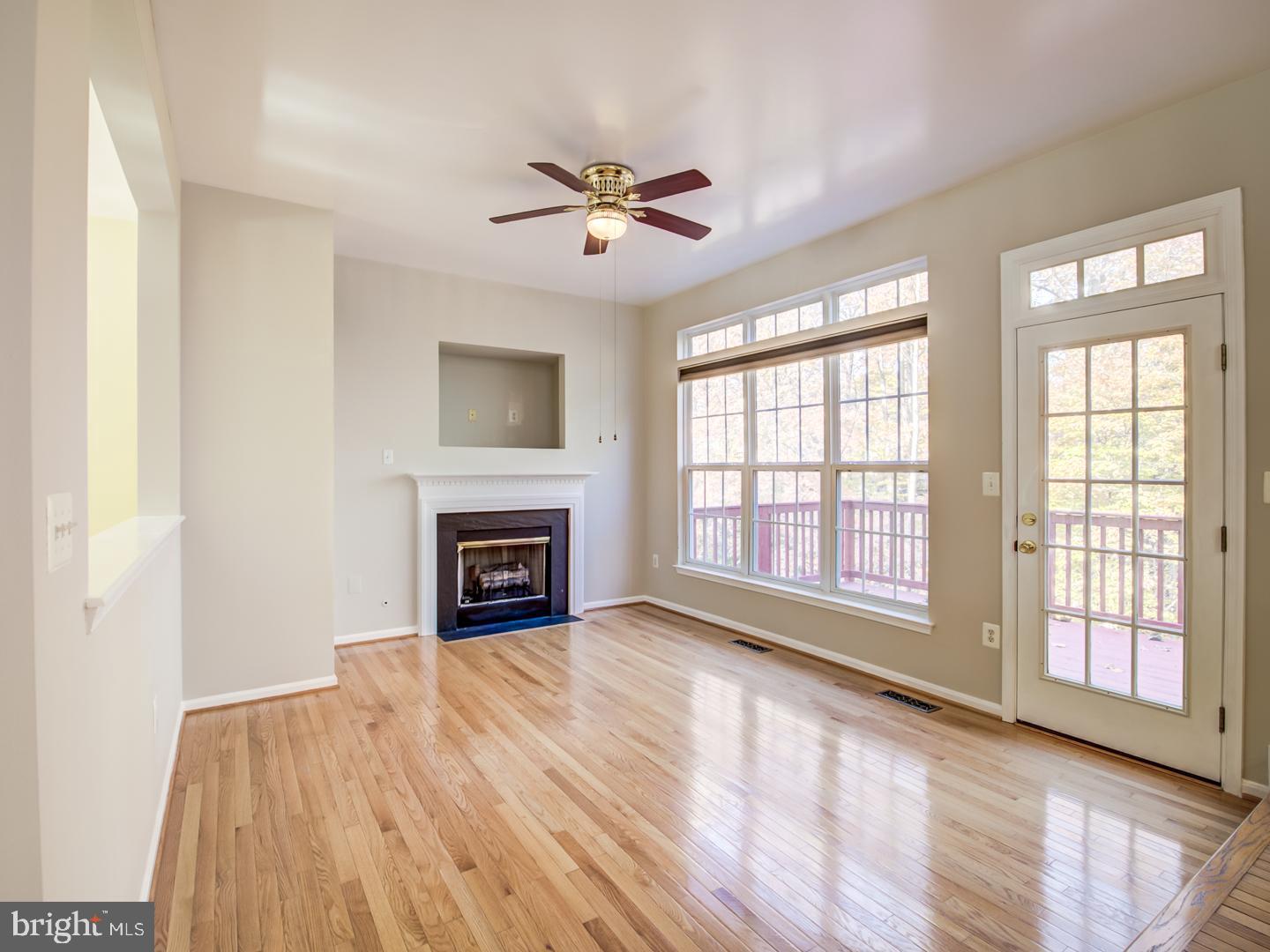 BLOOMS CROSSING - Residential