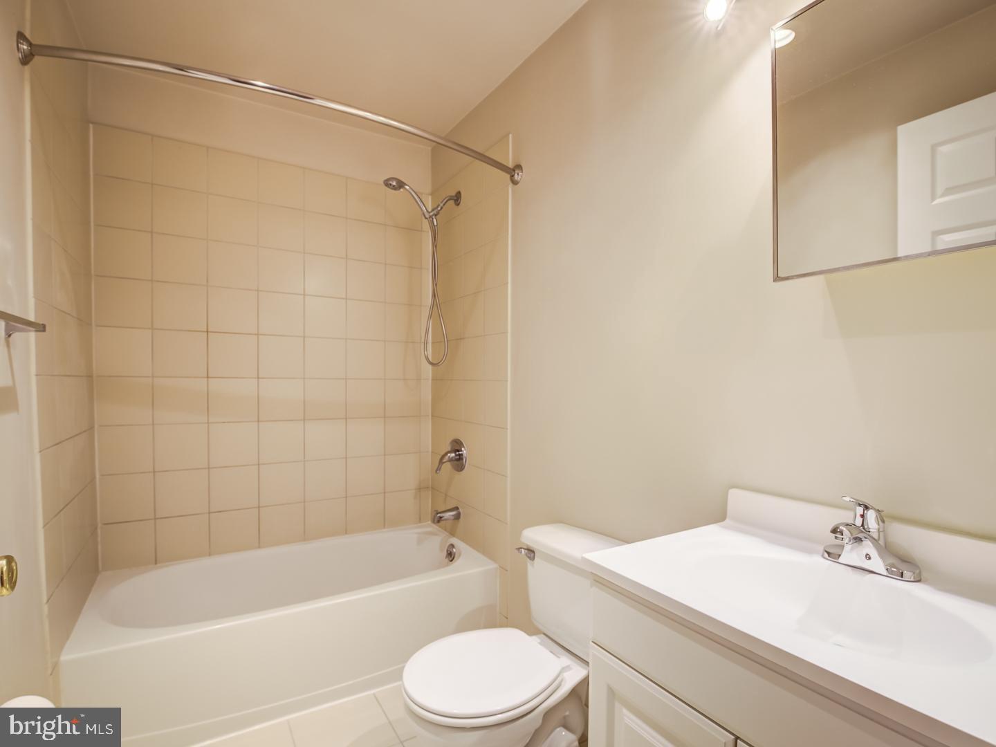 BLOOMS CROSSING - Residential