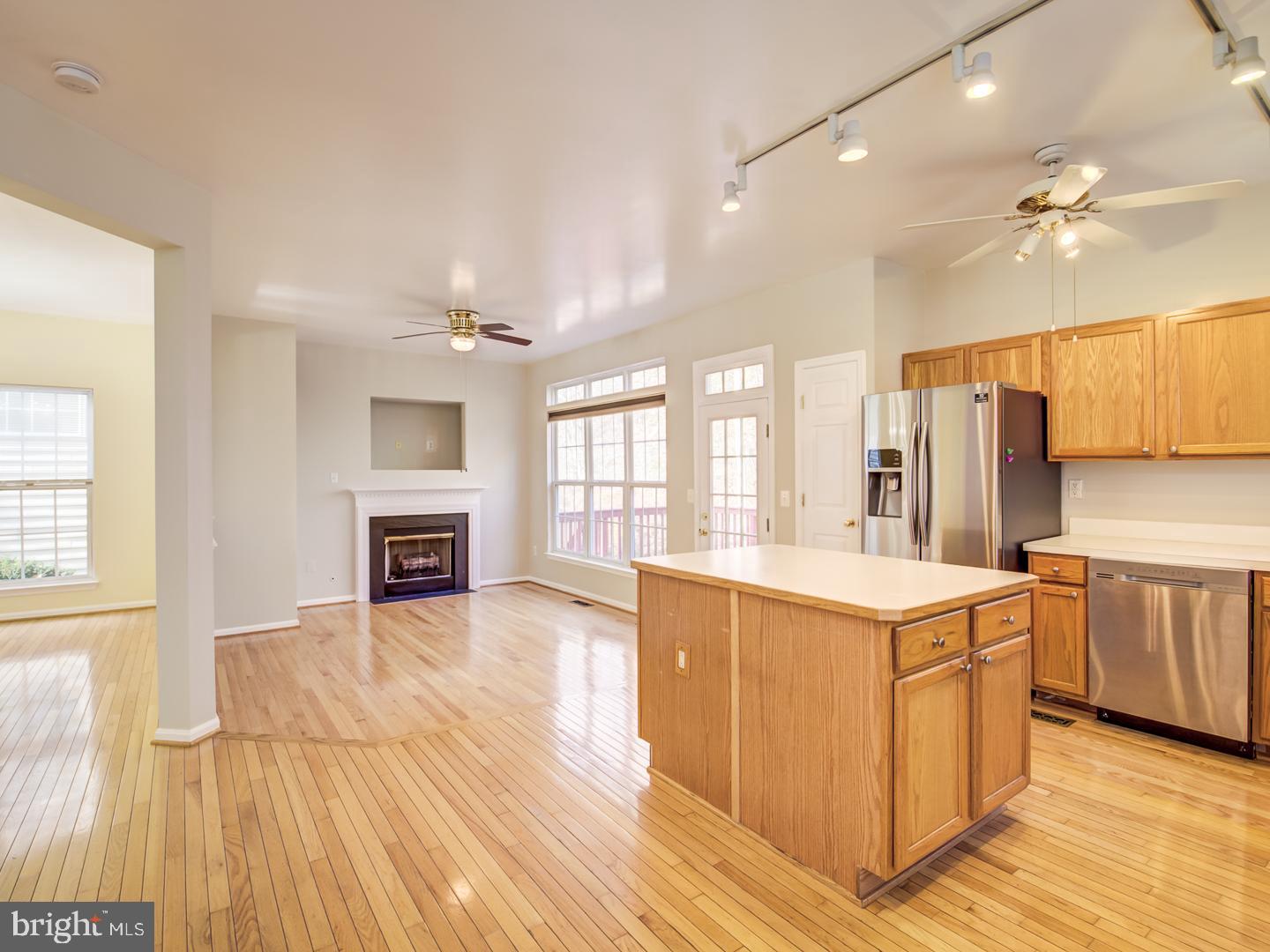 BLOOMS CROSSING - Residential