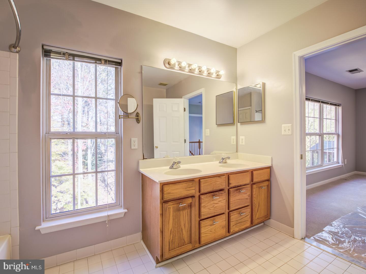 BLOOMS CROSSING - Residential