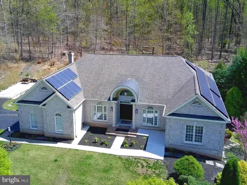 18409 McKernon Way, Poolesville, MD MLS: MDMC2170014