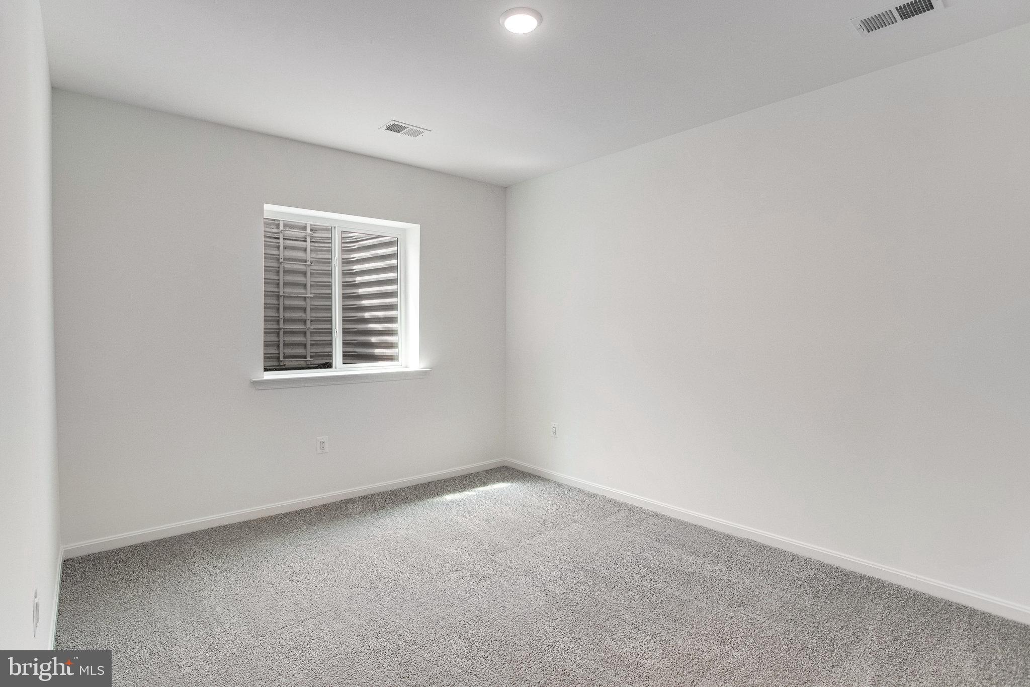 WHITE OAK RESERVE - Residential