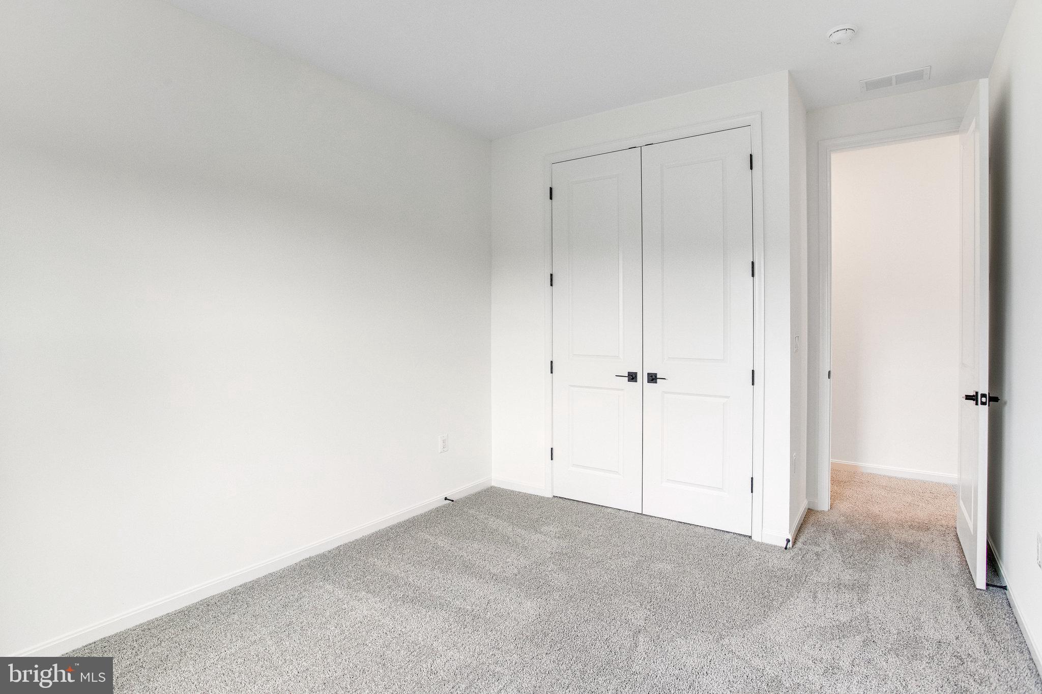 WHITE OAK RESERVE - Residential