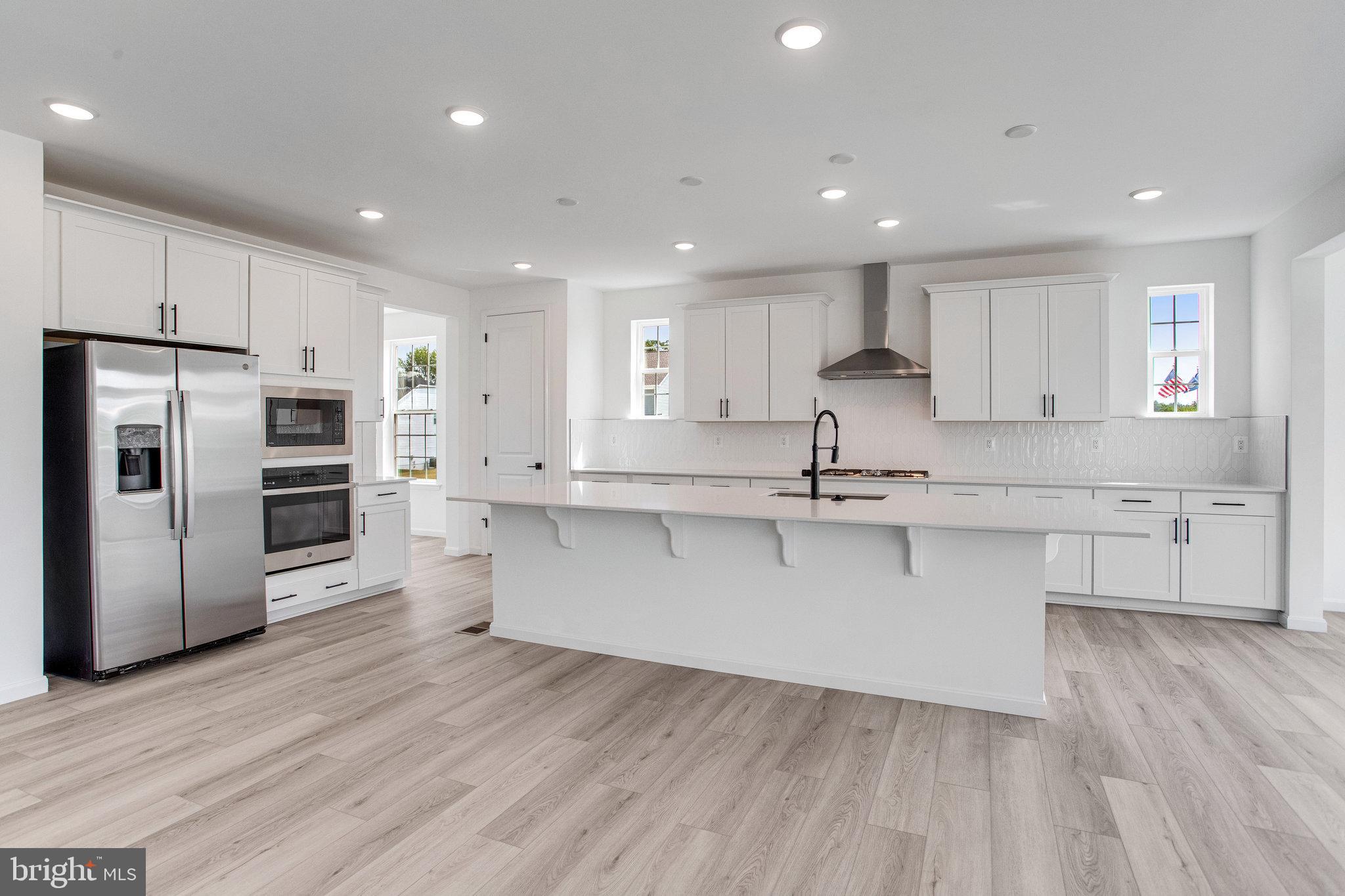 WHITE OAK RESERVE - Residential