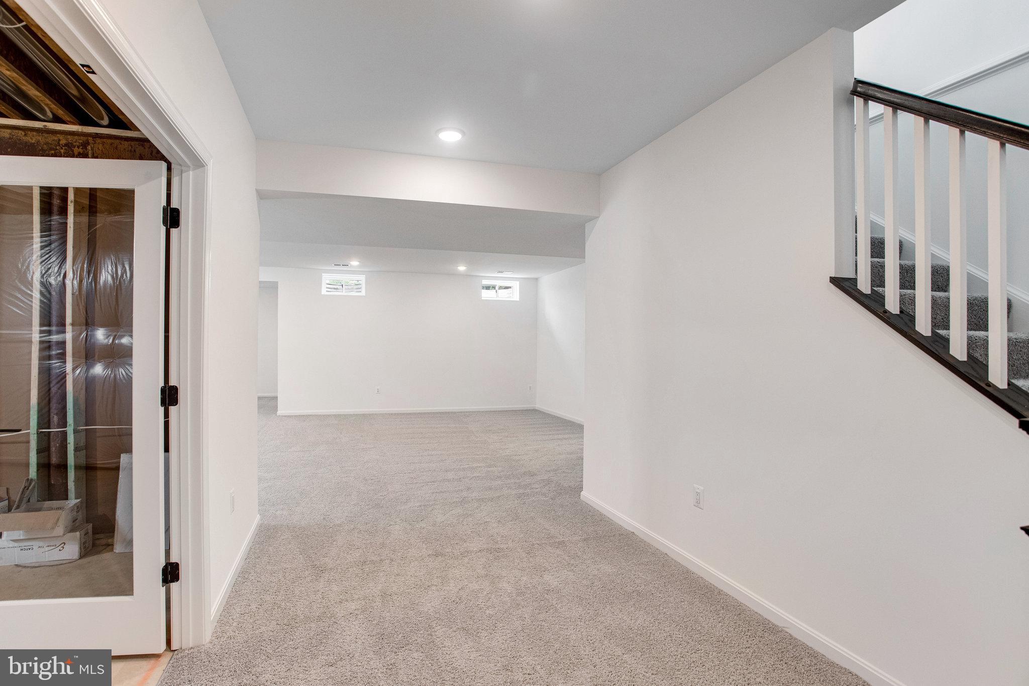 WHITE OAK RESERVE - Residential