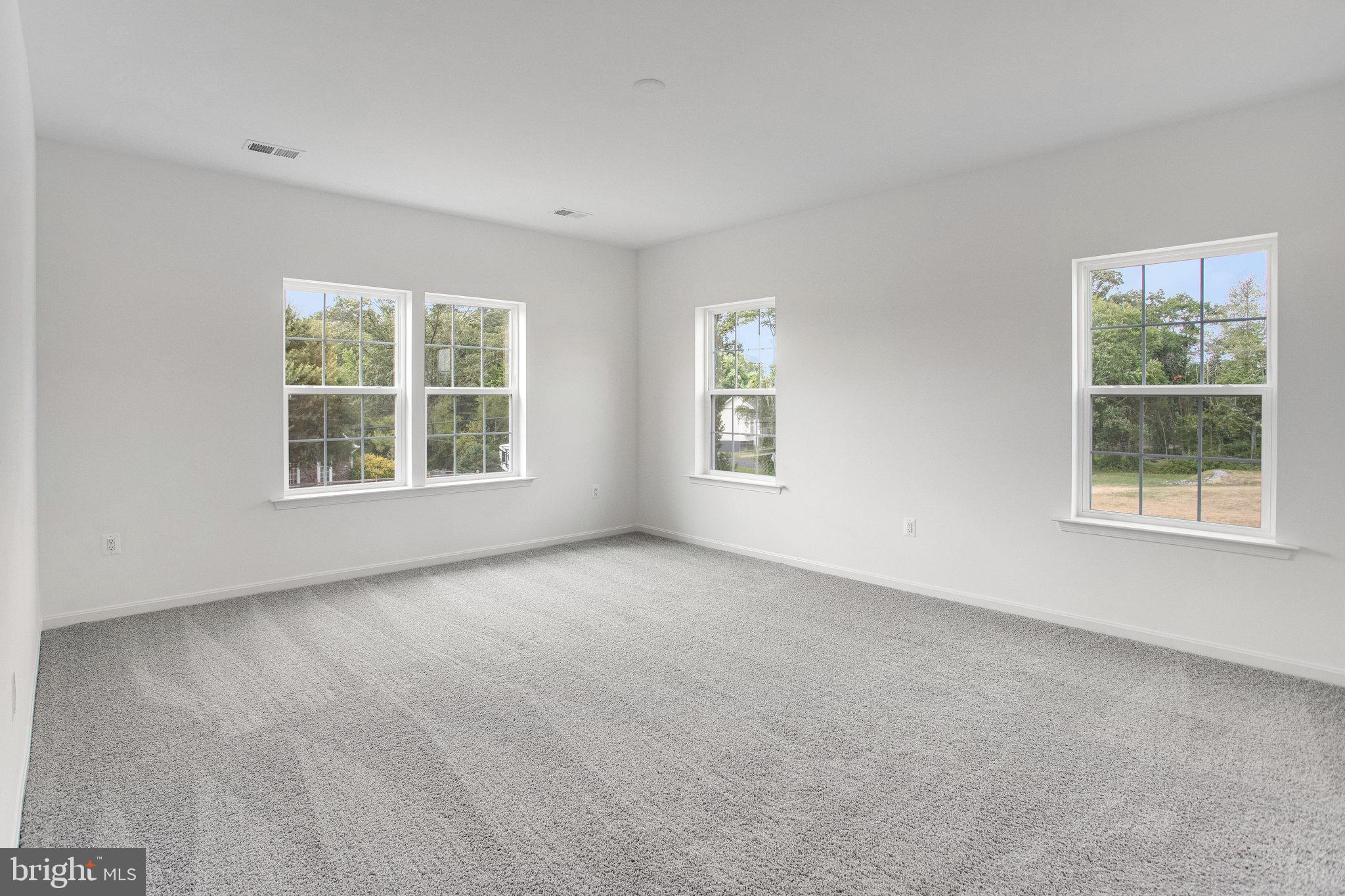 WHITE OAK RESERVE - Residential