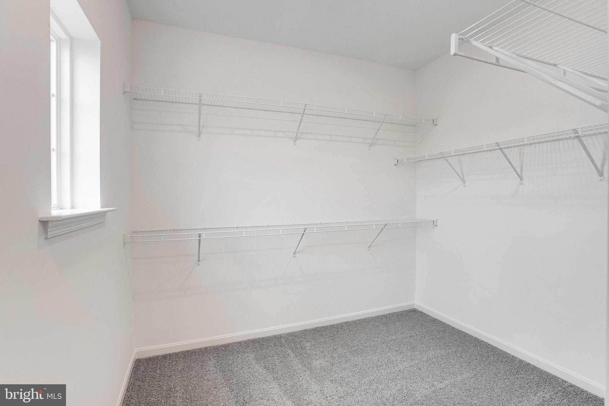 WHITE OAK RESERVE - Residential