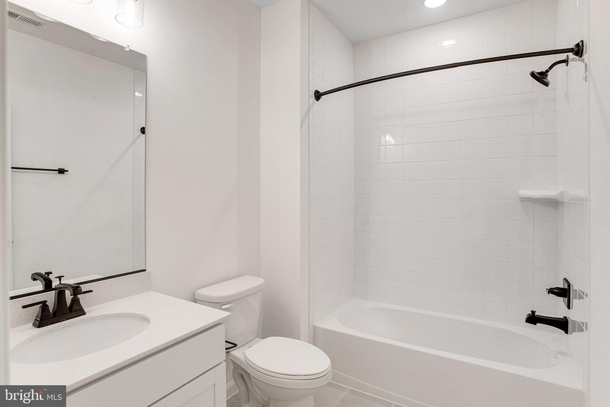 WHITE OAK RESERVE - Residential