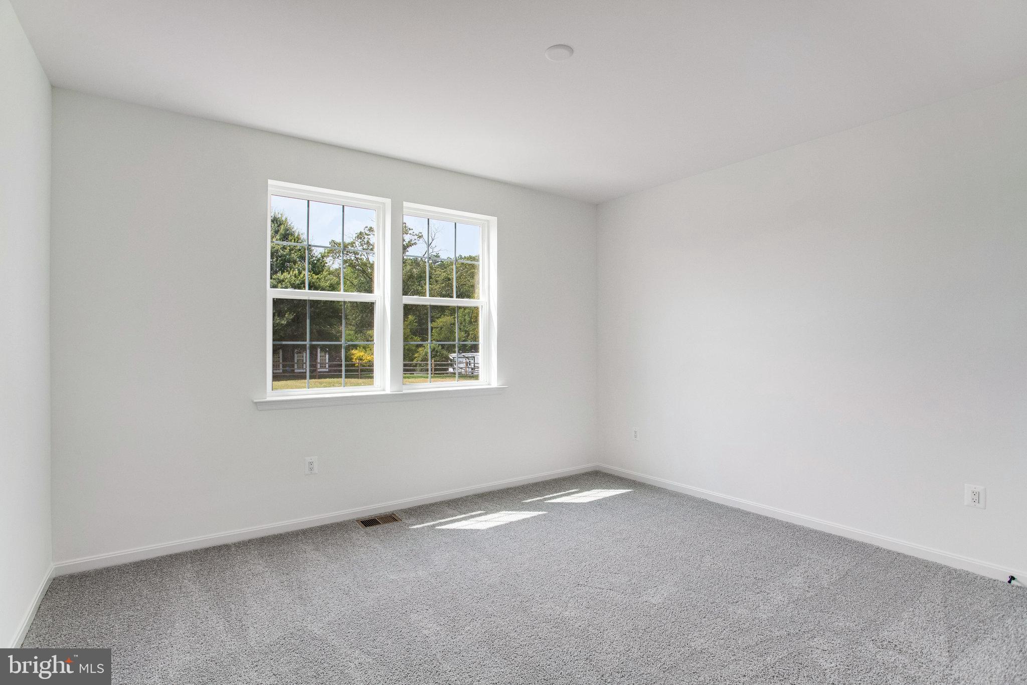 WHITE OAK RESERVE - Residential