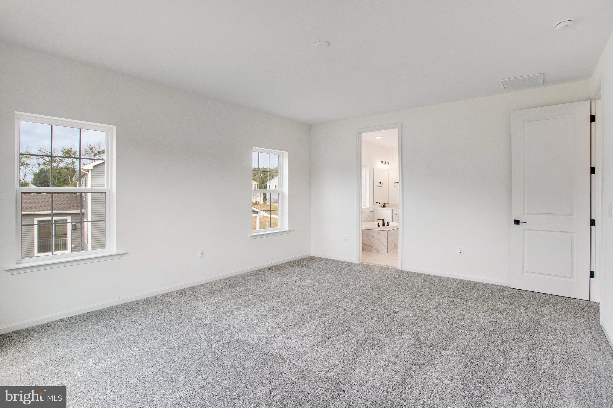 WHITE OAK RESERVE - Residential