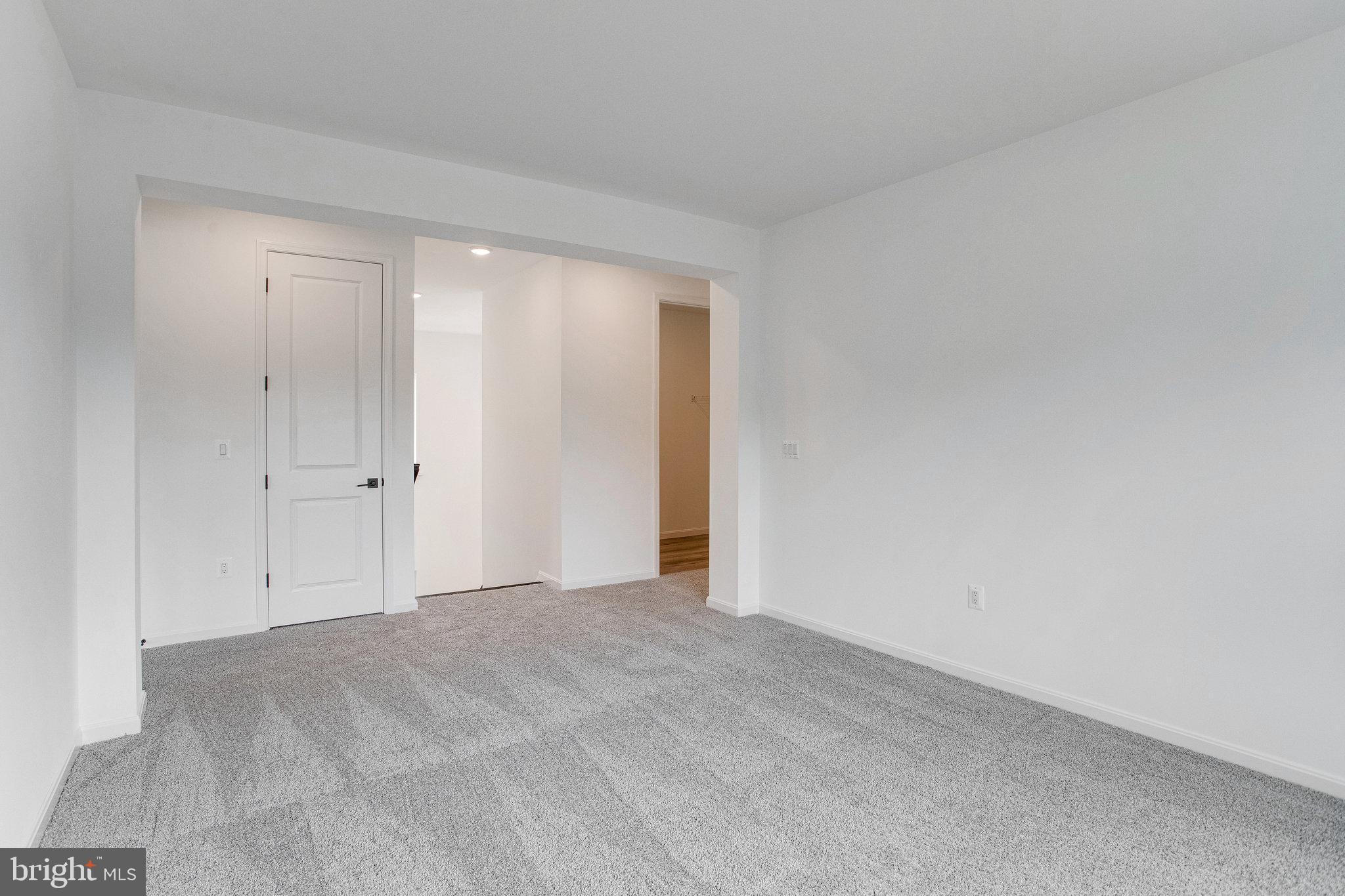 WHITE OAK RESERVE - Residential