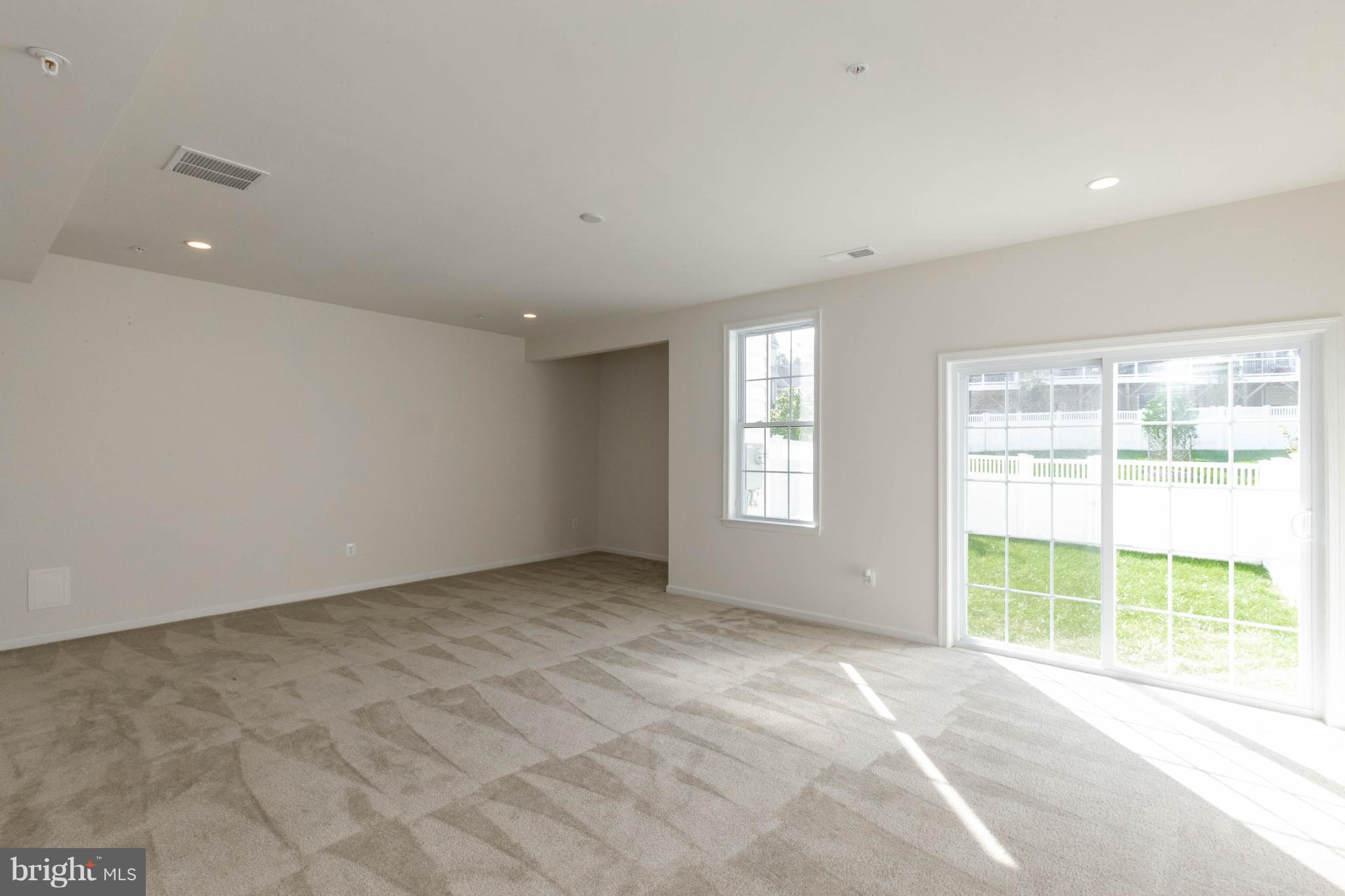 MARLBORO RIDGE - Residential