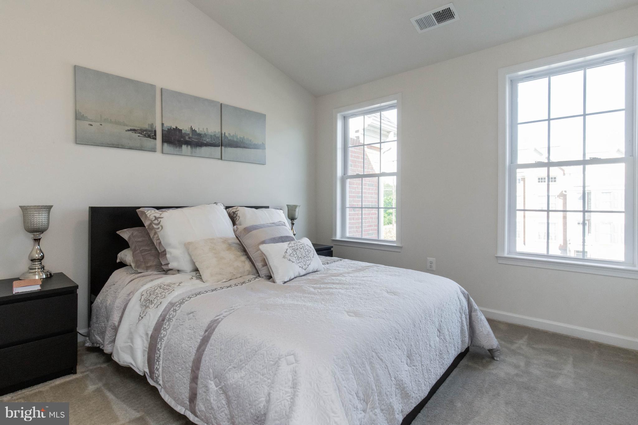 MARLBORO RIDGE - Residential