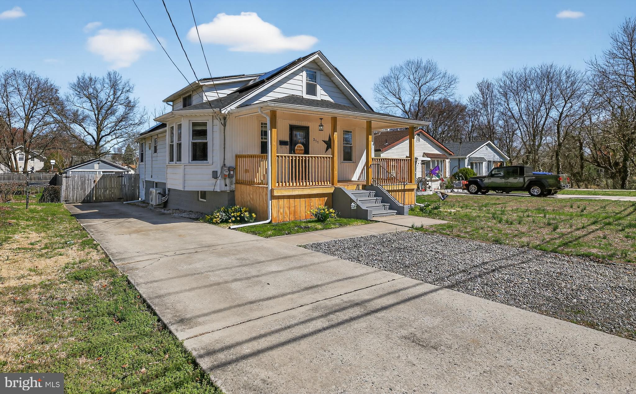 311 W GRADWELL AVENUE