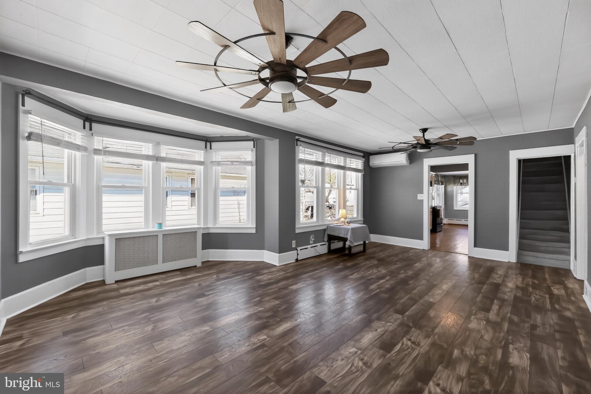 311 W GRADWELL AVENUE