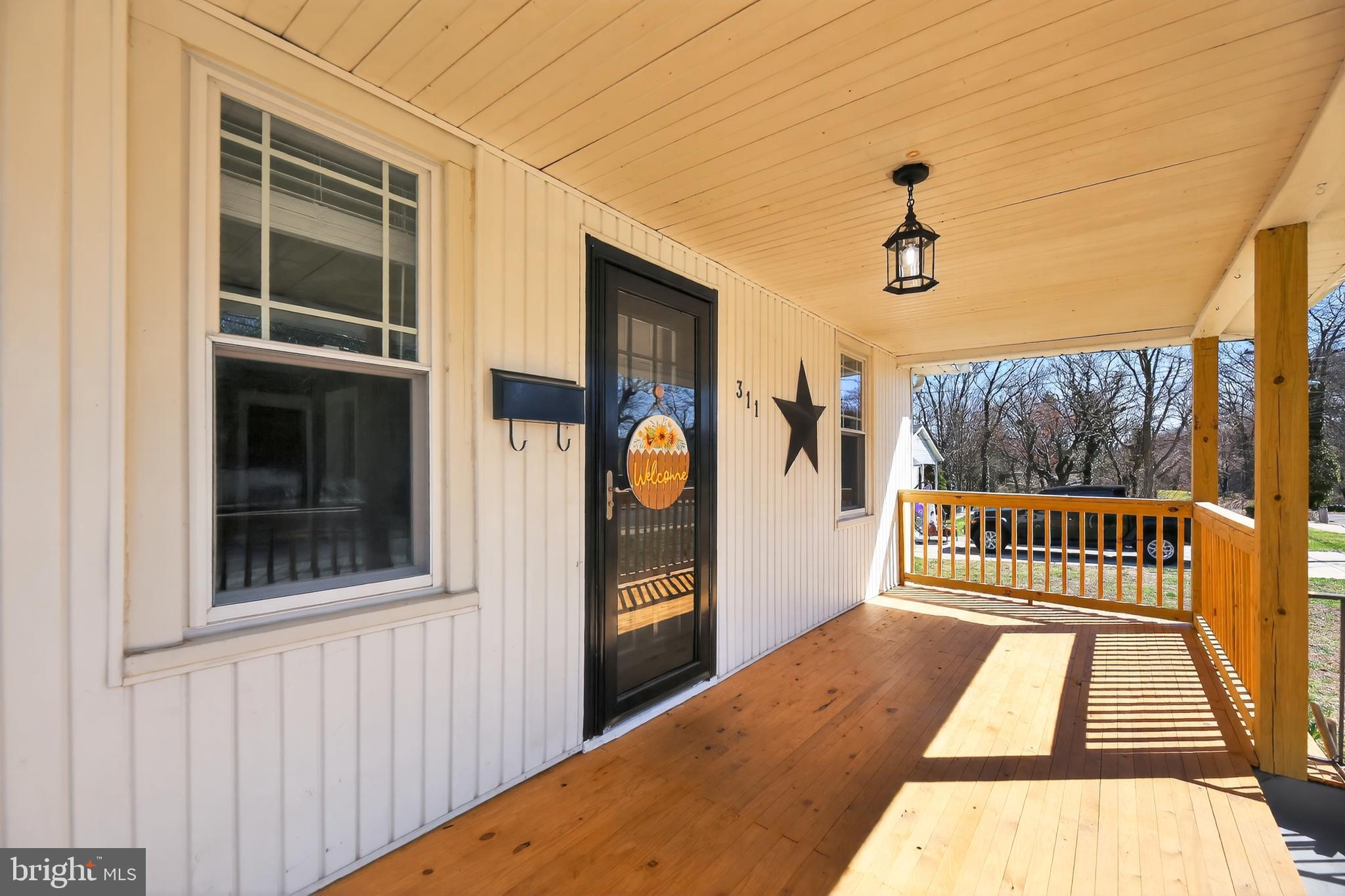 311 W GRADWELL AVENUE