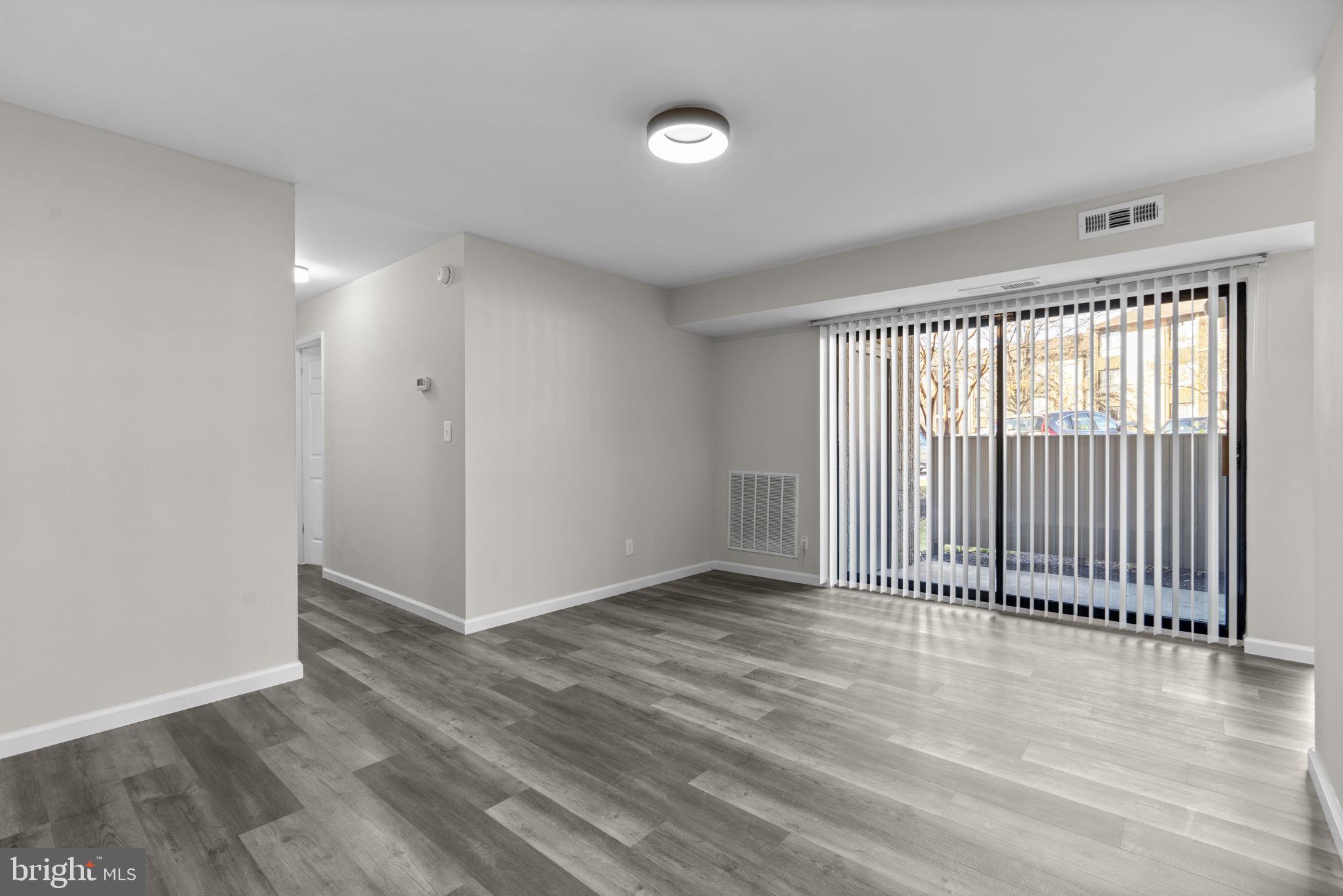 TREOVER CONDOMINIUM - Residential