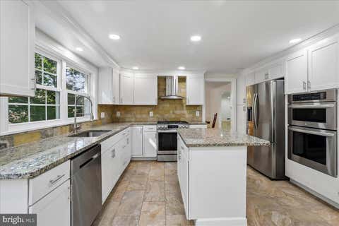 Homes For Sale - 9812 Canal Road<br/> MONTGOMERY VILLAGE, MD 20886