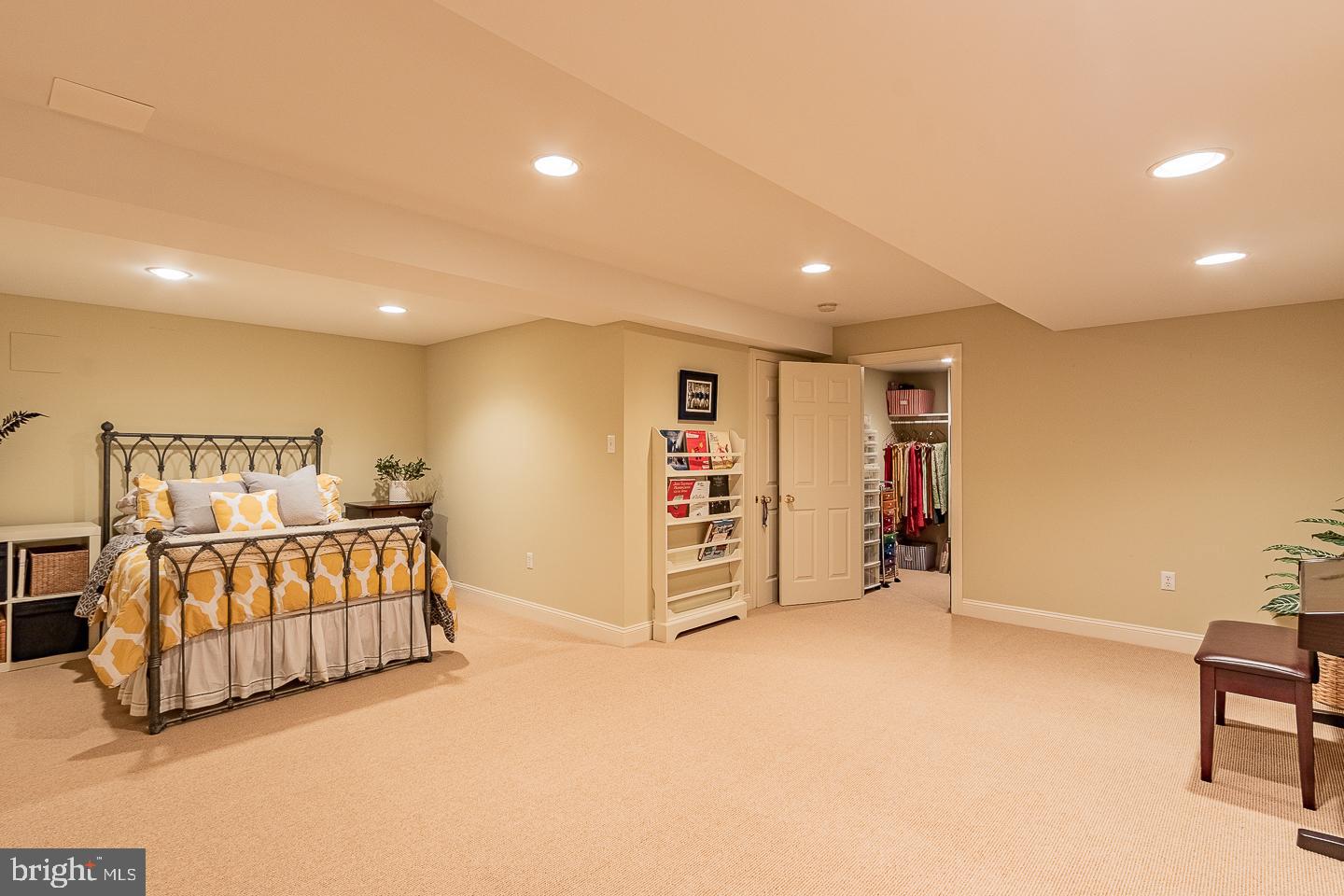 WHITEHORSE - Residential