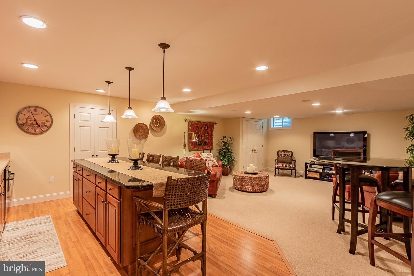 WHITEHORSE - Residential