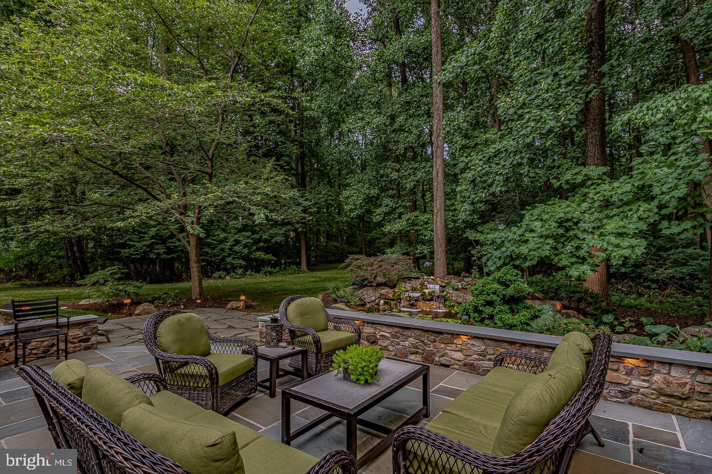 WHITEHORSE - Residential