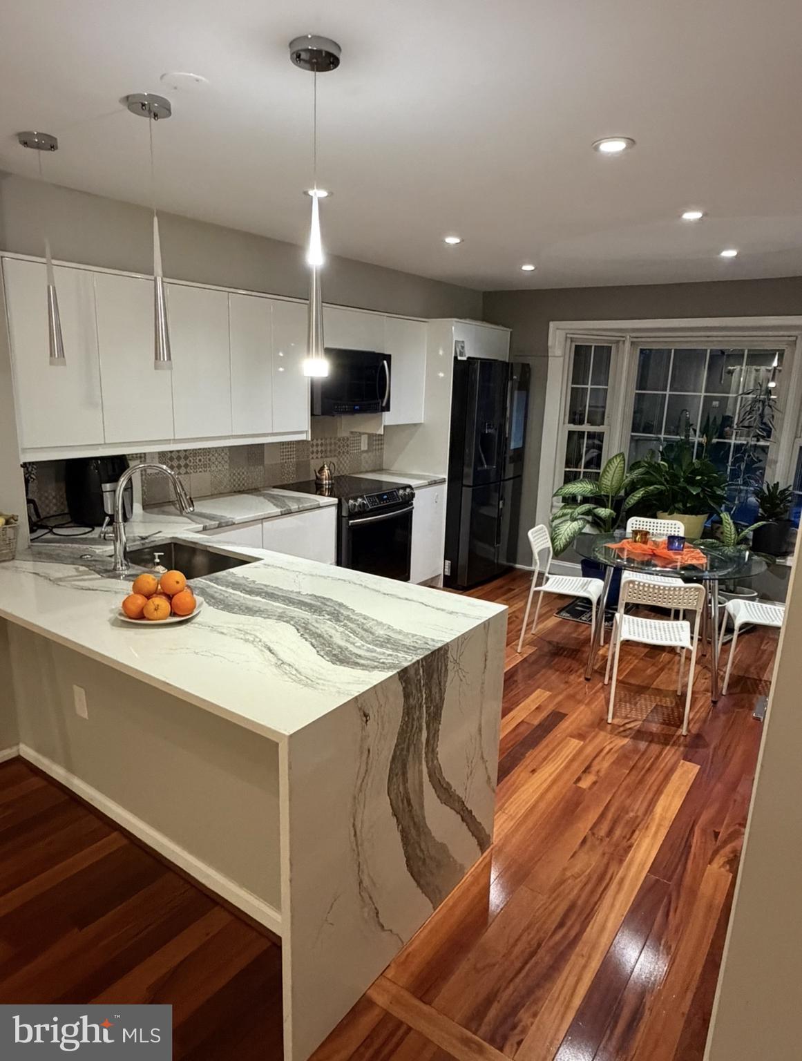 7702 JEWELWEED COURT