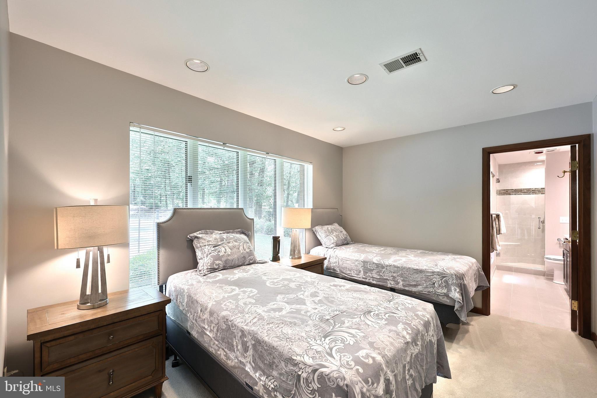 LAKE PAHAGACO - Residential