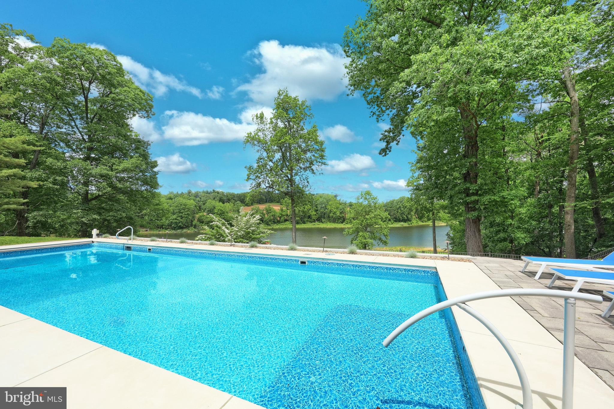 LAKE PAHAGACO - Residential